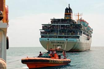 Trapped Indonesian ferry with more than 800 on board dislodged