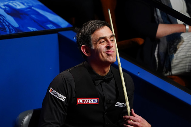 O’Sullivan puts referee row behind him to stay on course for seventh World Championship title