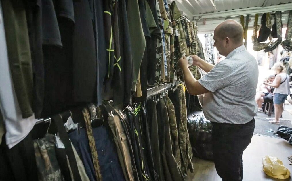 Ukraine’s soldiers have rockets and drones, but are running low in boots and T-shirts