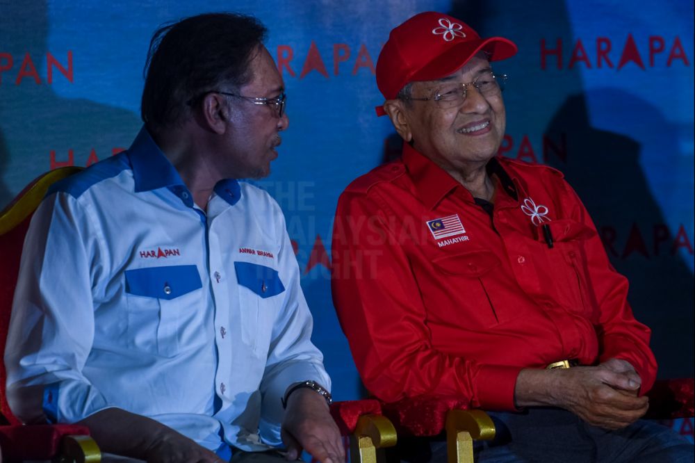 Move past Anwar-Mahathir feud, say pundits